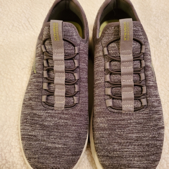 Skechers Go Walk,  men's Size 8/women's size 10.  Heather Gray slip on shoes - Picture 2 of 9